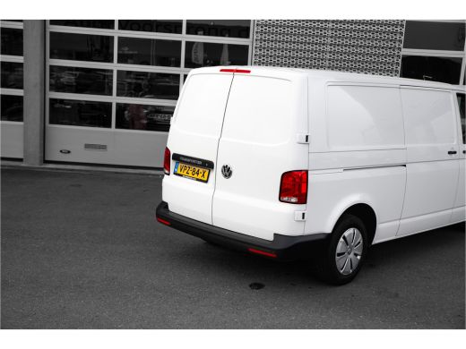 Volkswagen Transporter | 2021 | Led | Bijrijdersbank | App Connect | Navi By App | Euro 6 ActivLease financial lease