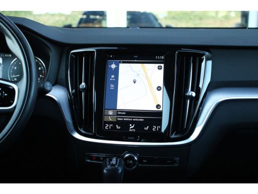 Volvo  V60 T5 Momentum | Adaptive Cruise | Intellisafe-pro-line | Stuur/stoelverwarming | BLIS | 19-inch ActivLease financial lease