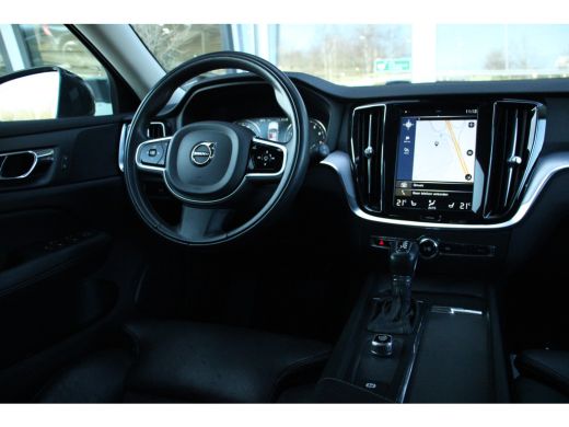 Volvo  V60 T5 Momentum | Adaptive Cruise | Intellisafe-pro-line | Stuur/stoelverwarming | BLIS | 19-inch ActivLease financial lease