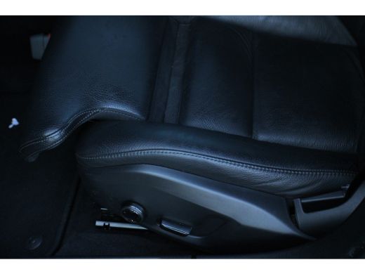 Volvo  V60 T5 Momentum | Adaptive Cruise | Intellisafe-pro-line | Stuur/stoelverwarming | BLIS | 19-inch ActivLease financial lease