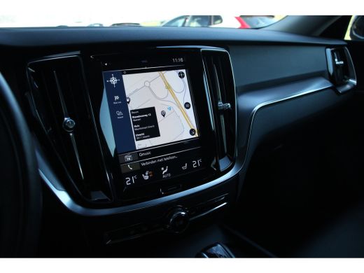 Volvo  V60 T5 Momentum | Adaptive Cruise | Intellisafe-pro-line | Stuur/stoelverwarming | BLIS | 19-inch ActivLease financial lease