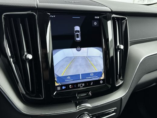 Volvo  XC60 Recharge T8 AWD Ultimate Dark | Luchtvering | Harman Kardon | Trekhaak | 360 Camera | Head-up | P... ActivLease financial lease