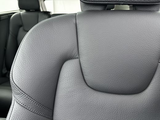 Volvo  XC60 Recharge T8 AWD Ultimate Dark | Luchtvering | Harman Kardon | Trekhaak | 360 Camera | Head-up | P... ActivLease financial lease