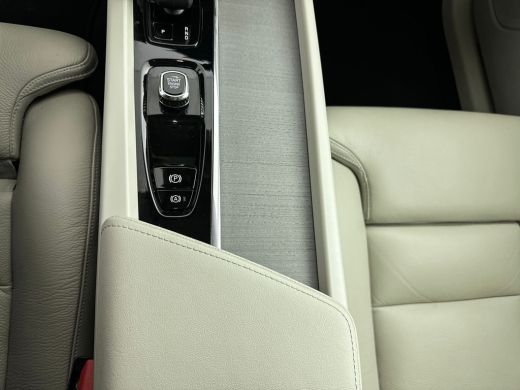 Volvo  XC60 T6 AWD Recharge Plus Bright | Long Range | Panoramadak | BLIS | Camera ActivLease financial lease