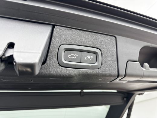 Volvo  XC60 T6 AWD Recharge Plus Bright | Long Range | Panoramadak | BLIS | Camera ActivLease financial lease