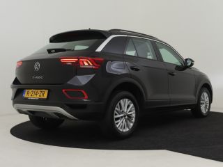 Volkswagen T-Roc 1.0 TSI Life 111pk | 1e eigenaar | Adaptief cruise control | Navigatie via app | Park assist | Ap...