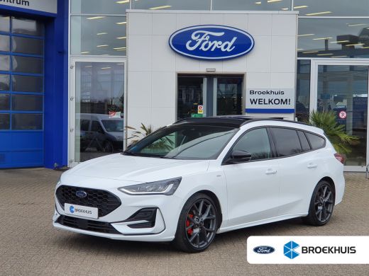 Ford Focus Ford Wagon 1.0 EcoB 155PK Automaat ST Line | Panoramadak | 19 Inch | Camera