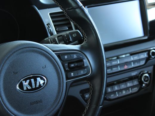 Kia e-Niro ExecutiveLine 64 kWh NL AUTO | CAMERA | LEDER | SOH 100% ActivLease financial lease