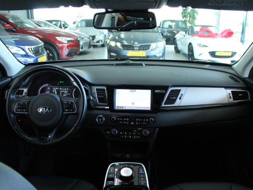 Kia e-Niro ExecutiveLine 64 kWh NL AUTO | CAMERA | LEDER | SOH 100% ActivLease financial lease