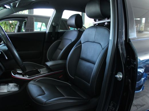 Kia e-Niro ExecutiveLine 64 kWh NL AUTO | CAMERA | LEDER | SOH 100% ActivLease financial lease