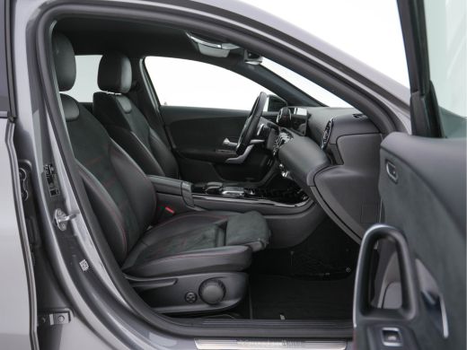 Mercedes A-Klasse 200 Business Solution AMG-Sportpack Aut. *DIGI-WIDESCREEN-COCKPIT | LEATHER-MICROFIBRE | CAMERA |... ActivLease financial lease