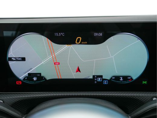 Mercedes A-Klasse 200 Business Solution AMG-Sportpack Aut. *DIGI-WIDESCREEN-COCKPIT | LEATHER-MICROFIBRE | CAMERA |... ActivLease financial lease