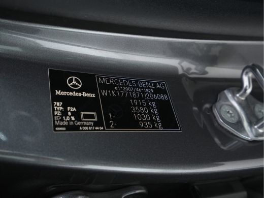 Mercedes A-Klasse 200 Business Solution AMG-Sportpack Aut. *DIGI-WIDESCREEN-COCKPIT | LEATHER-MICROFIBRE | CAMERA |... ActivLease financial lease