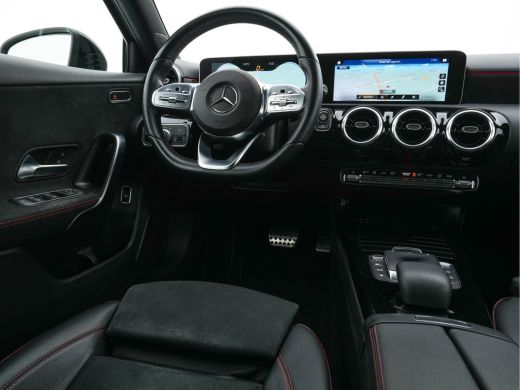 Mercedes A-Klasse 200 Business Solution AMG-Sportpack Aut. *DIGI-WIDESCREEN-COCKPIT | LEATHER-MICROFIBRE | CAMERA |... ActivLease financial lease