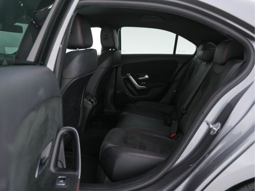 Mercedes A-Klasse 200 Business Solution AMG-Sportpack Aut. *DIGI-WIDESCREEN-COCKPIT | LEATHER-MICROFIBRE | CAMERA |... ActivLease financial lease
