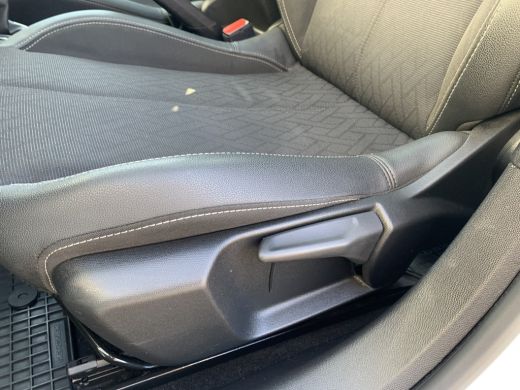 Opel Corsa Opel 1.2 Elegance Airco | Cruise Control | Camera | Panoramadak | Parkeersensoren voor + achter |... ActivLease financial lease