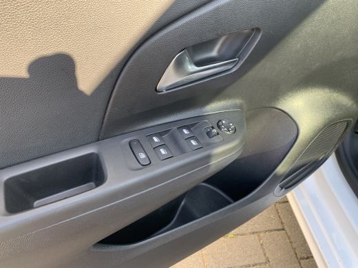Opel Corsa Opel 1.2 Elegance Airco | Cruise Control | Camera | Panoramadak | Parkeersensoren voor + achter |... ActivLease financial lease