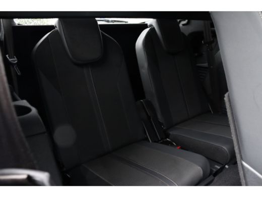 Peugeot 5008 1.2 Turbo GT | 7-zits | Blackpack | Keyless | Adaptieve Cruise | Camera | Stoelverwarming | Elekt... ActivLease financial lease