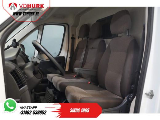 Peugeot Boxer 2.2 HDi 140 pk L2H2 270Gr. Deuren/ 2.5t Trekverm./ Camera/ PDC/ Cruise/ Trekhaak/ Airco ActivLease financial lease