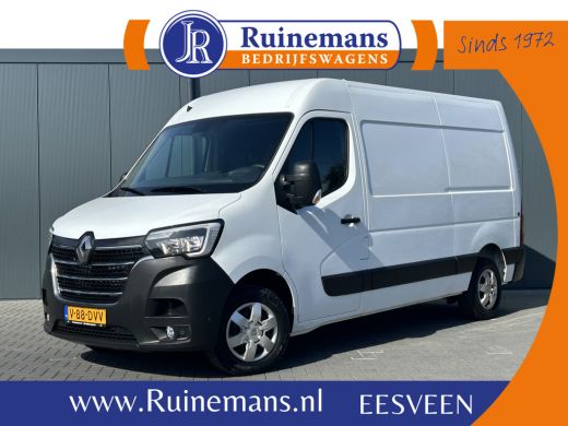 Renault Master T35 2.3 DCI 180 PK AUTOMAAT / BPM VRIJ / L2H2 / 17.527 KM !! / 1e. EIG / SORTIMO INRICHTING / AIR... Renault Master T35 2.3 DCI 180 PK AUTOMAAT / BPM VRIJ / L2H2 / 17.527 KM !! / 1e. EIG / SORTIMO INRICHTING / AIR...