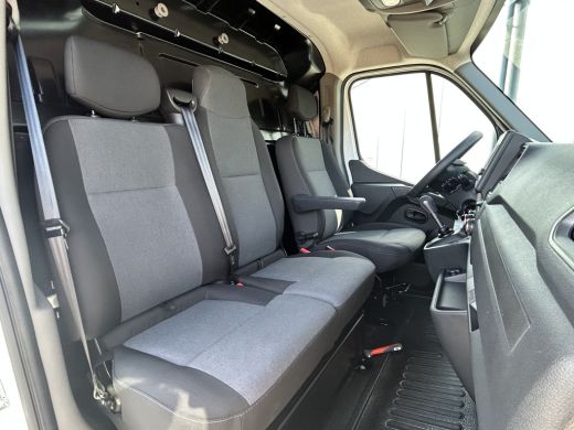 Renault Master T35 2.3 DCI 180 PK AUTOMAAT / BPM VRIJ / L2H2 / 17.527 KM !! / 1e. EIG / SORTIMO INRICHTING / AIR... ActivLease financial lease