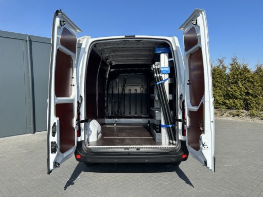 Renault Master T35 2.3 DCI 180 PK AUTOMAAT / BPM VRIJ / L2H2 / 17.527 KM !! / 1e. EIG / SORTIMO INRICHTING / AIR... ActivLease financial lease