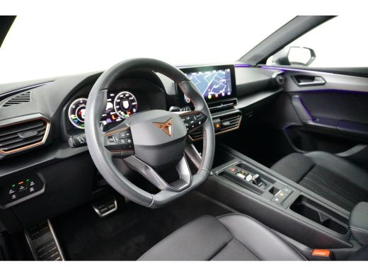 Seat Leon 1.4 e-Hybrid VZ Business | Stuurverwarming | PDC achter | Winter en zomerbanden | Apple Carplay |... ActivLease financial lease