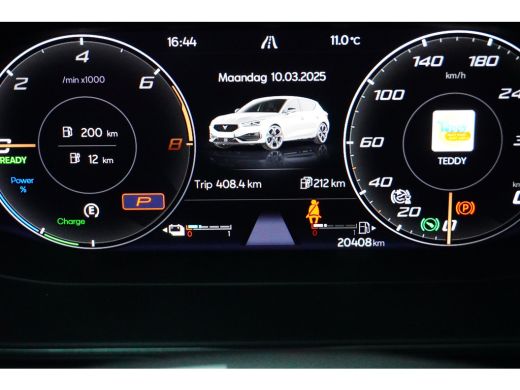 Seat Leon 1.4 e-Hybrid VZ Business | Stuurverwarming | PDC achter | Winter en zomerbanden | Apple Carplay |... ActivLease financial lease