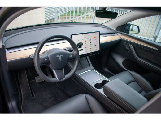 Tesla Model Y Long Range AWD 75 kWh Pano-ACC-Leer ActivLease financial lease