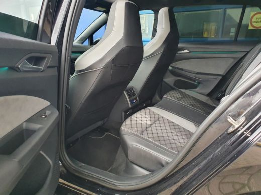 Volkswagen Golf 1.5 eTSI R-Line Business+ ActivLease financial lease