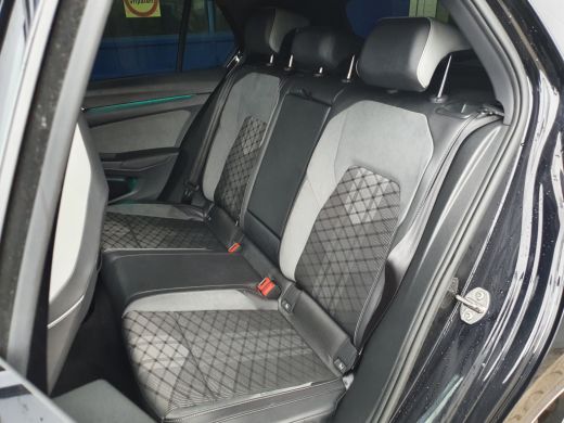 Volkswagen Golf 1.5 eTSI R-Line Business+ ActivLease financial lease