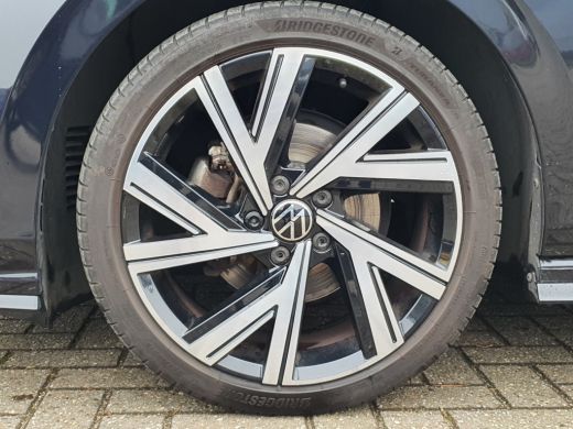 Volkswagen Golf 1.5 eTSI R-Line Business+ ActivLease financial lease