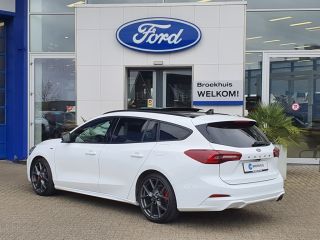Ford Focus Ford Wagon 1.0 EcoB 155PK Automaat ST Line | Panoramadak | 19 Inch | Camera