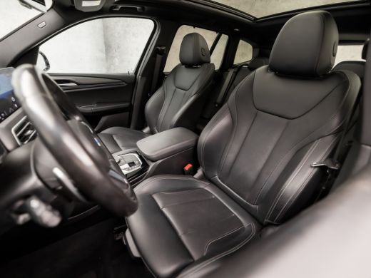 BMW X3 xDrive30e High Executive 293Pk Automaat (PANORAMADAK, M PAKKET, APPLE CARPLAY, GROOT NAVI, CAMERA... ActivLease financial lease