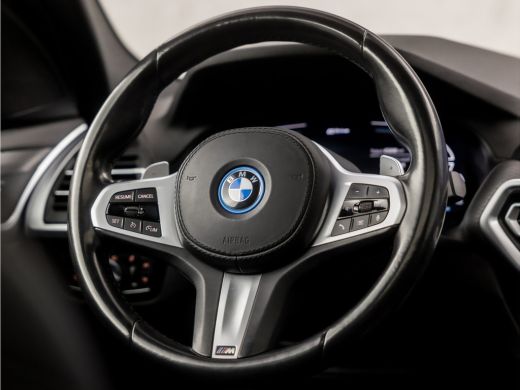 BMW X3 xDrive30e High Executive 293Pk Automaat (PANORAMADAK, M PAKKET, APPLE CARPLAY, GROOT NAVI, CAMERA... ActivLease financial lease
