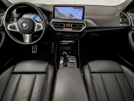 BMW X3 xDrive30e High Executive 293Pk Automaat (PANORAMADAK, M PAKKET, APPLE CARPLAY, GROOT NAVI, CAMERA... ActivLease financial lease
