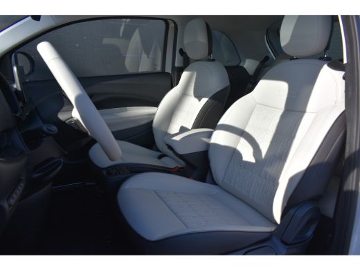 Fiat 500 Fiat La Prima 24 kWh DEMO-DEAL! | Leder | Panoramadak | Stoelverwarming | Dodehoek-Detectie | Ada... ActivLease financial lease