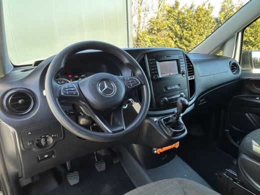 Mercedes Vito 114 CDI 136 PK / L2H1 / 2x SCHUIFDEUR / 1e. EIG / AIRCO / BOTT VARIO INRICHTING / TREKHAAK / CAMERA ActivLease financial lease