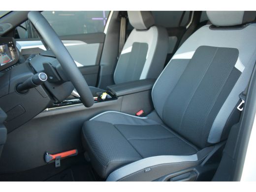 Opel Astra Sports Tourer Opel 1.2 Turbo Hybrid Business Edition 136pk Automaat DEMO-DEAL! | Stuur/Stoelverwa... ActivLease financial lease