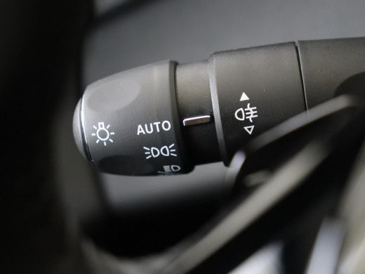 Peugeot 308 Peugeot Allure | 17" lichtmetalen velgen 'HALONG' | Achteruitrijcamera 180° (Visiopark 1) | Auton... ActivLease financial lease