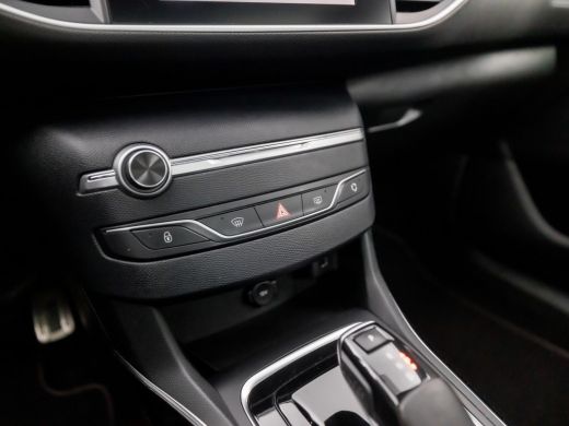 Peugeot 308 SW 1.2 PureTech GT-line Automaat (PANORAMADAK, APPLE CARPLAY, GROOT NAVI, 360 CAMERA, ADAPTIVE CR... ActivLease financial lease