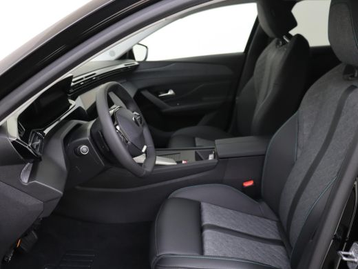 Peugeot 408 Peugeot Allure | Climate control met links/rechts gescheiden regeling en high efficiëncy koolstof... ActivLease financial lease