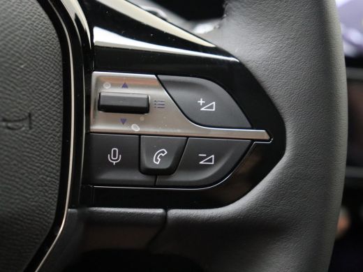 Peugeot 408 Peugeot Allure | Climate control met links/rechts gescheiden regeling en high efficiëncy koolstof... ActivLease financial lease