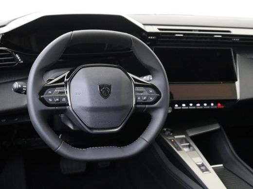 Peugeot 408 Peugeot Allure | Climate control met links/rechts gescheiden regeling en high efficiëncy koolstof... ActivLease financial lease
