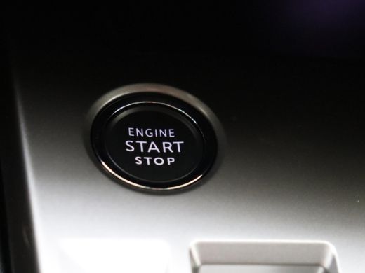 Peugeot 408 Peugeot Allure | Climate control met links/rechts gescheiden regeling en high efficiëncy koolstof... ActivLease financial lease