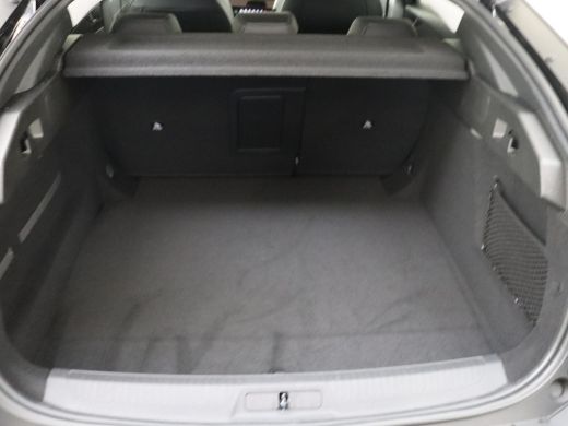 Peugeot 408 Peugeot Allure | Climate control met links/rechts gescheiden regeling en high efficiëncy koolstof... ActivLease financial lease