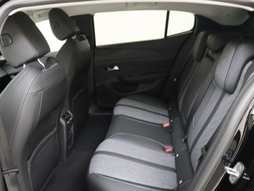 Peugeot 408 Peugeot Allure | Climate control met links/rechts gescheiden regeling en high efficiëncy koolstof... ActivLease financial lease