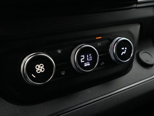 Renault Trafic 2.0 dCi 130 T30 L2H1 Comfort Navigatie Trekhaak Clima Led ActivLease financial lease