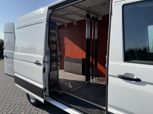 Volkswagen Crafter 2.0 TDI 140 PK Comfortline / L3H3 / AIRCO / CRUISE / SORTIMO INRICHTING / PDC / 3-ZITS / 3000 KG AHG ActivLease financial lease