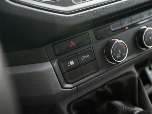 Volkswagen Crafter 35 2.0 TDI L4H3 (DUBBELE SCHUIFDEUREN, APPLE CARPLAY, CAMERA, AIRCO, ELEK RAMEN, 3 ZITPLAATSEN, B... ActivLease financial lease